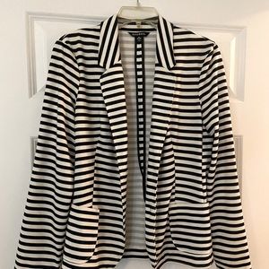 Women’s stripped blazer